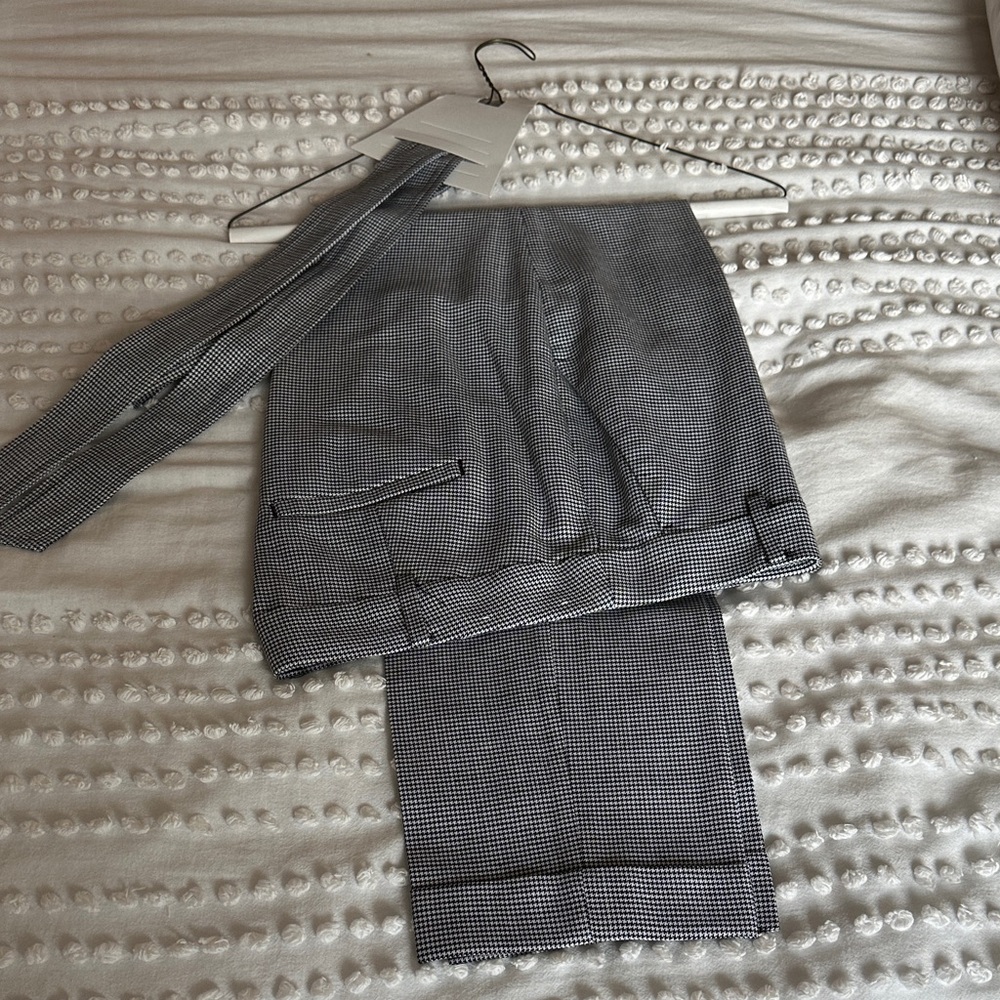 Loft black and white gingham ankle pant, size 4